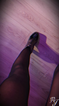 Arise, Slave! Admire - Mistress Julia