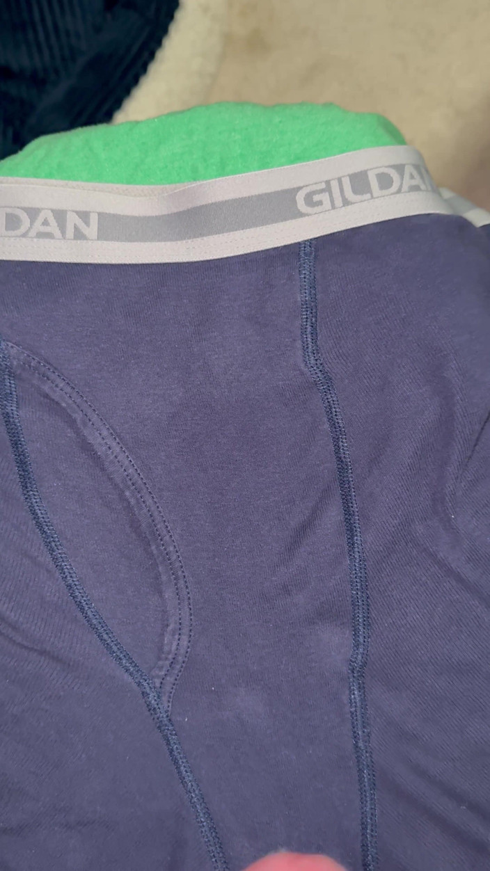 CumDaily: Pancutan mani pada Seluar dalam Boxers