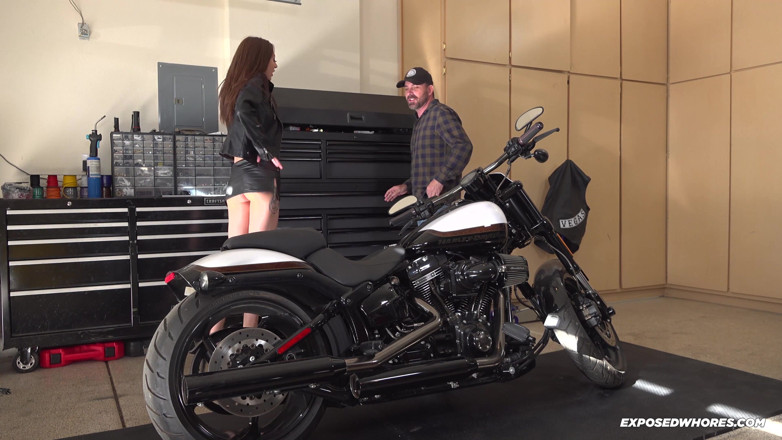 Exposed Whores Media: Biker Slut Kendra Cole Blows Dude
