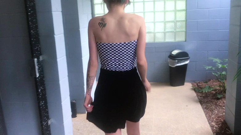 kactus kutie: शौचालय में या प्रकृति में पेशाब