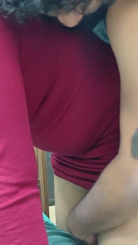 Romance quente com beijo no cu e lambida nas coxas