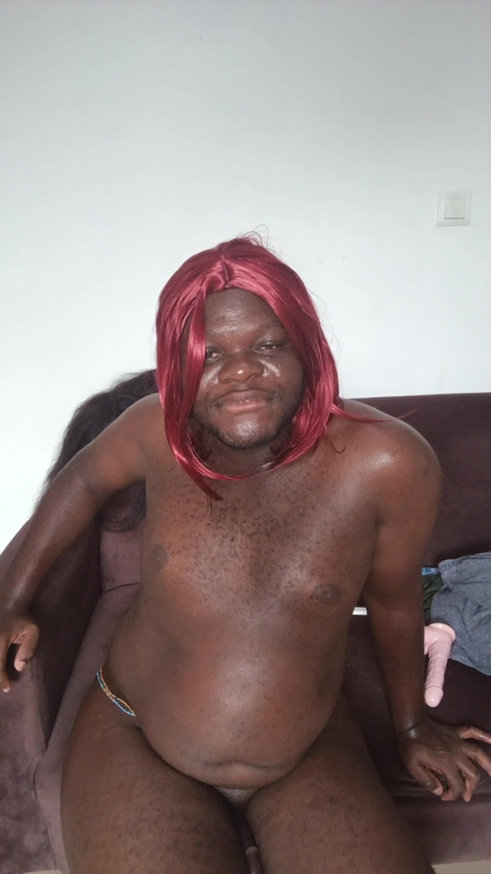 Sweet Peb X: Un dildo nel culo si dà piacere da solo