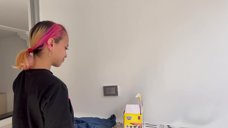 CatalinaPalvin: Ik profiteer ervan dat er niemand thuis is, om mijn...