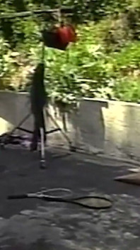 娇小的奶奶在大学里被狠操
