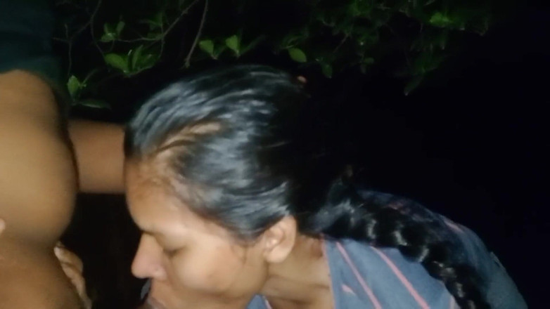 NikiRathod: Estilo Perrito Y Combinación De Mamada En Jungle