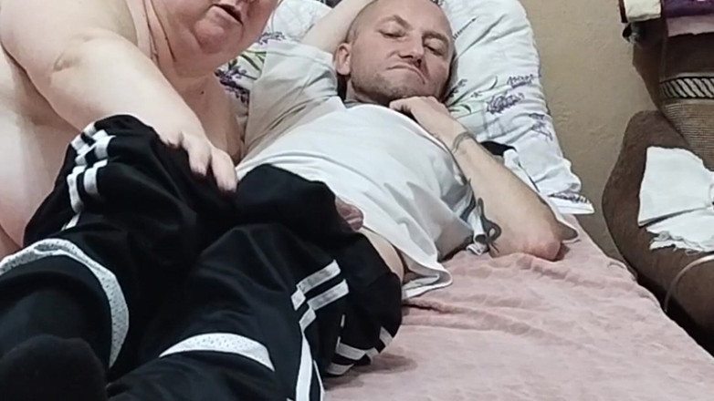 Zona901: A la suegra le encanta chupar la polla por mucho...