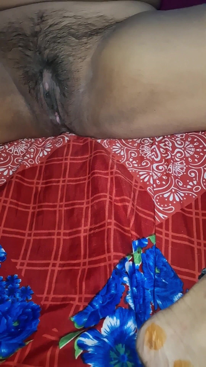 horneySonu: Nadržená Sonu Prstí a Sprostě mluví