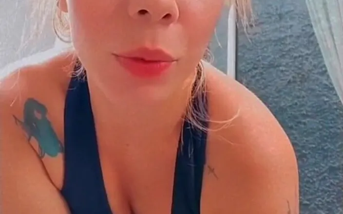 Amanda Felix: Zrzka Čištění okna předvádí - Sofia Felix