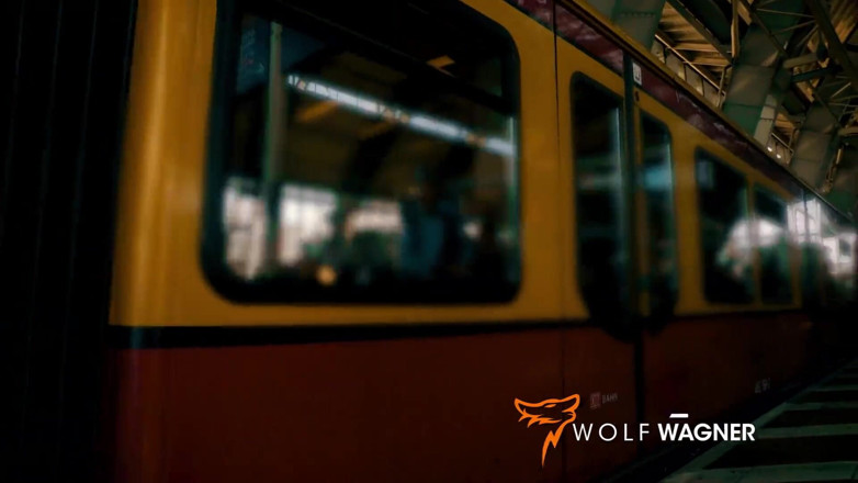 Wolf Wagner.love: Roze strakke kut! Missy geneukt door oudere man! Wolf Wagner