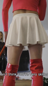 Ep1 Testet Meine Neue Sissy: Hausarbeit Und Unterhaltung - Herrin Julia