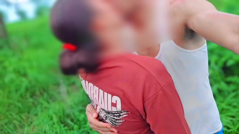 Your_aisha: Hintli köylü kız sıkı amcık xxx video, açık havada desi...