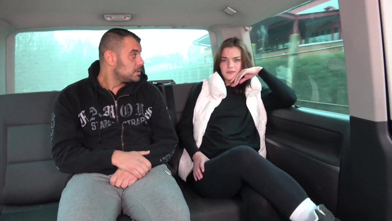 Take Van: Dövmeli fahişe bu sapık adama davranılmaya devam ediyor