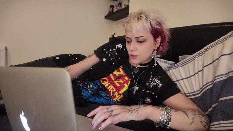 Glitterqueen1999: Můj manžel je paroháč - testuje jeho zahýbání