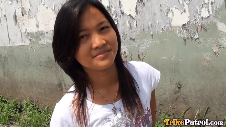 Trike Patrol - Tuk Tuk Patrol: Brown booty babe fucked by foreign cock