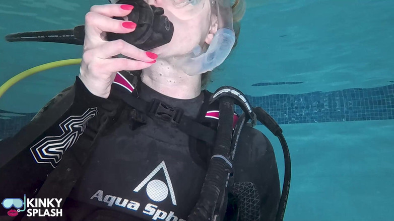 UKCuteGirl: 管管和潜水诱惑 - 湿和狂野的首次约会乐趣