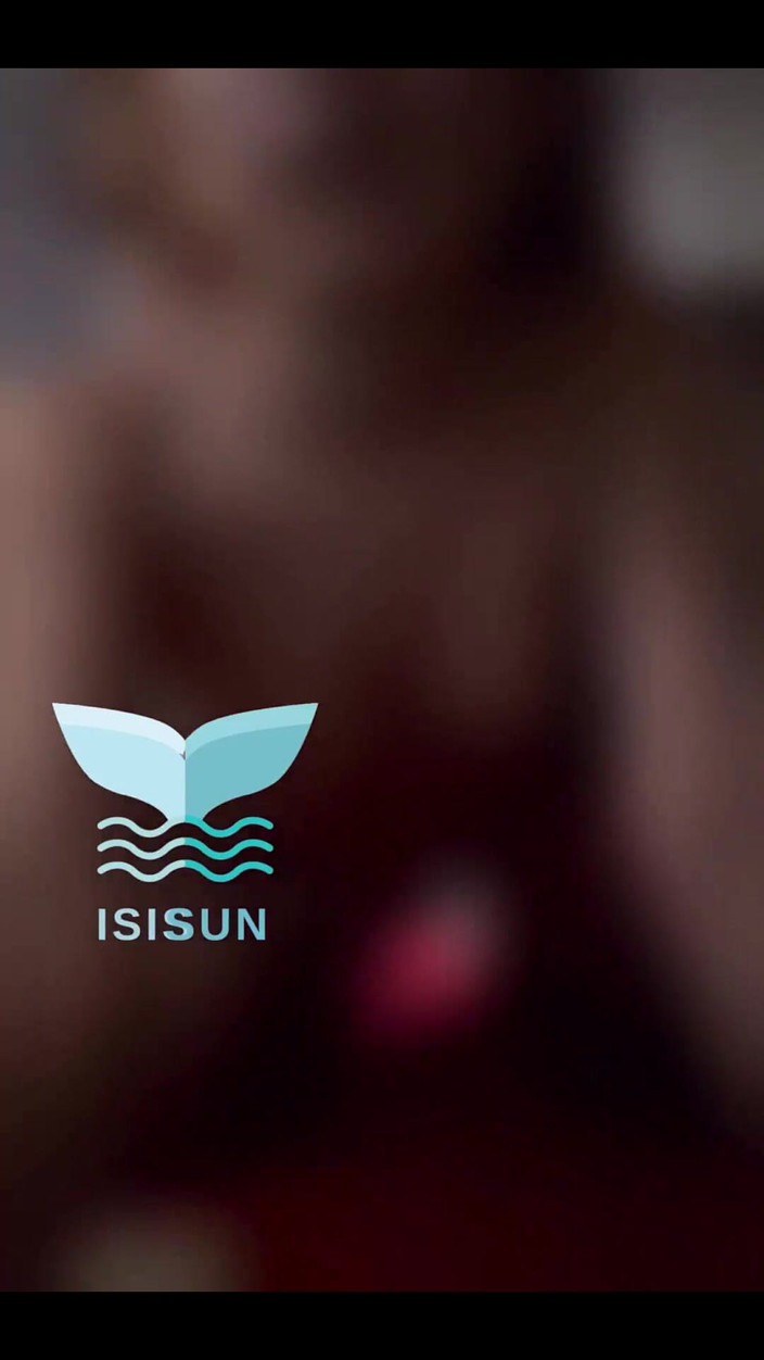 Isis Sun: Quem é ela? a melhor loira fodida em quatro