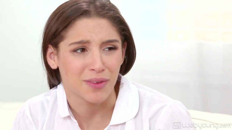Web Young: Abella Danger y Avi Love se masturban durante el descanso...