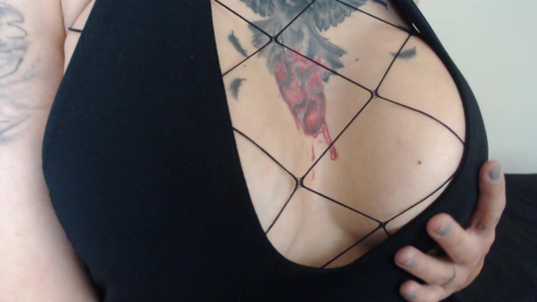 Stella Von Savage: Cleavage Addiction JOI Edging