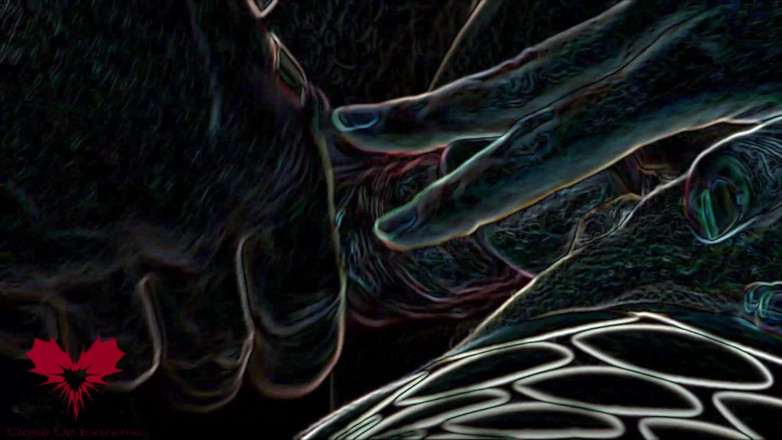 Close Up Extreme: Primo piano di una scopata di figa. La sborra schizza...