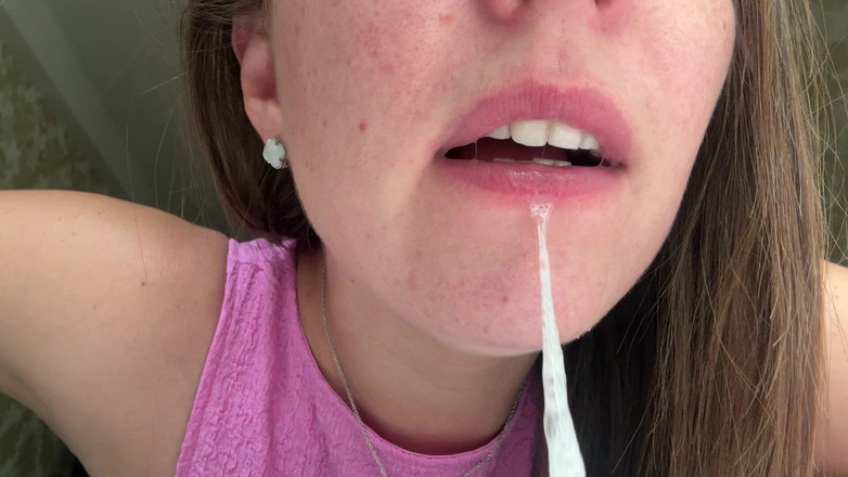 Hottie goddess: Dil phlegm tükürme çılgınlığı