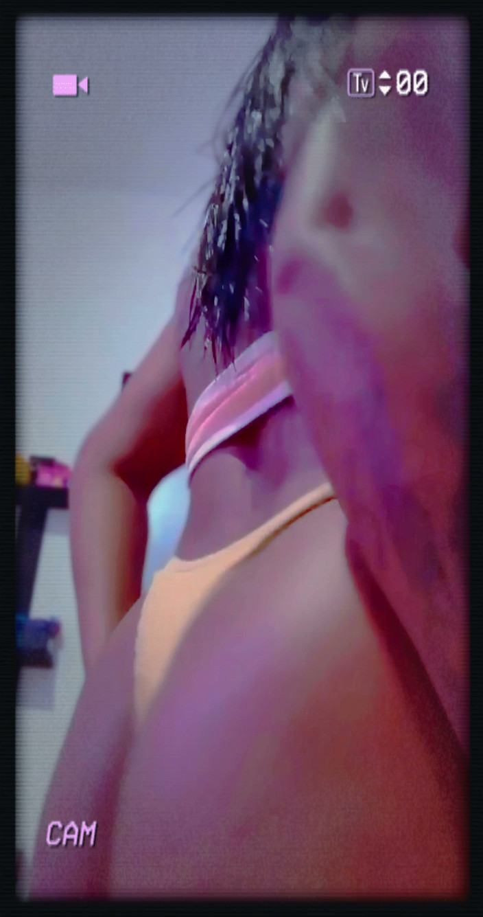 PABLO N3GROBAR: Solo Goonitas Bathroom Funtime