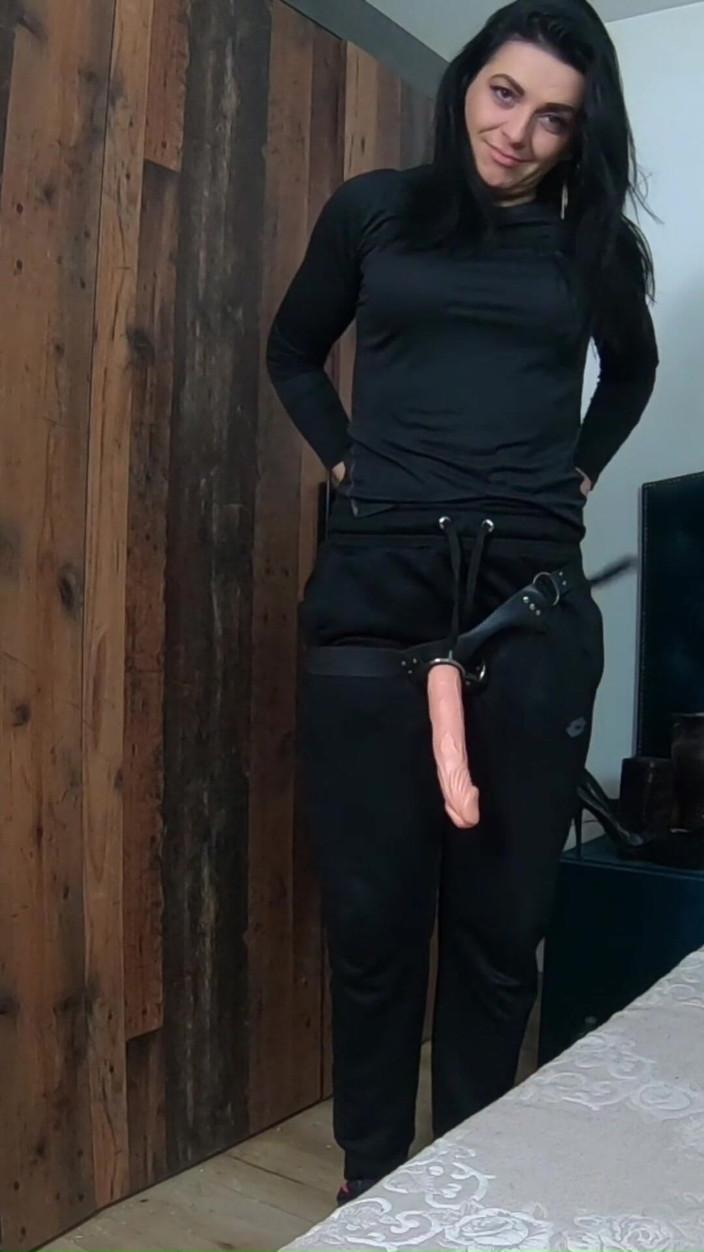 MilfyCalla: Khám phá các hoạt động giải trí trong quần áo hàng ngày-...