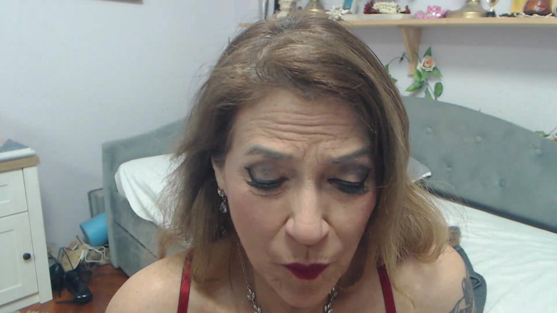Melissa Johnson: Melissa Johnson prend ta crachat, bite et éjaculation sur son visage !
