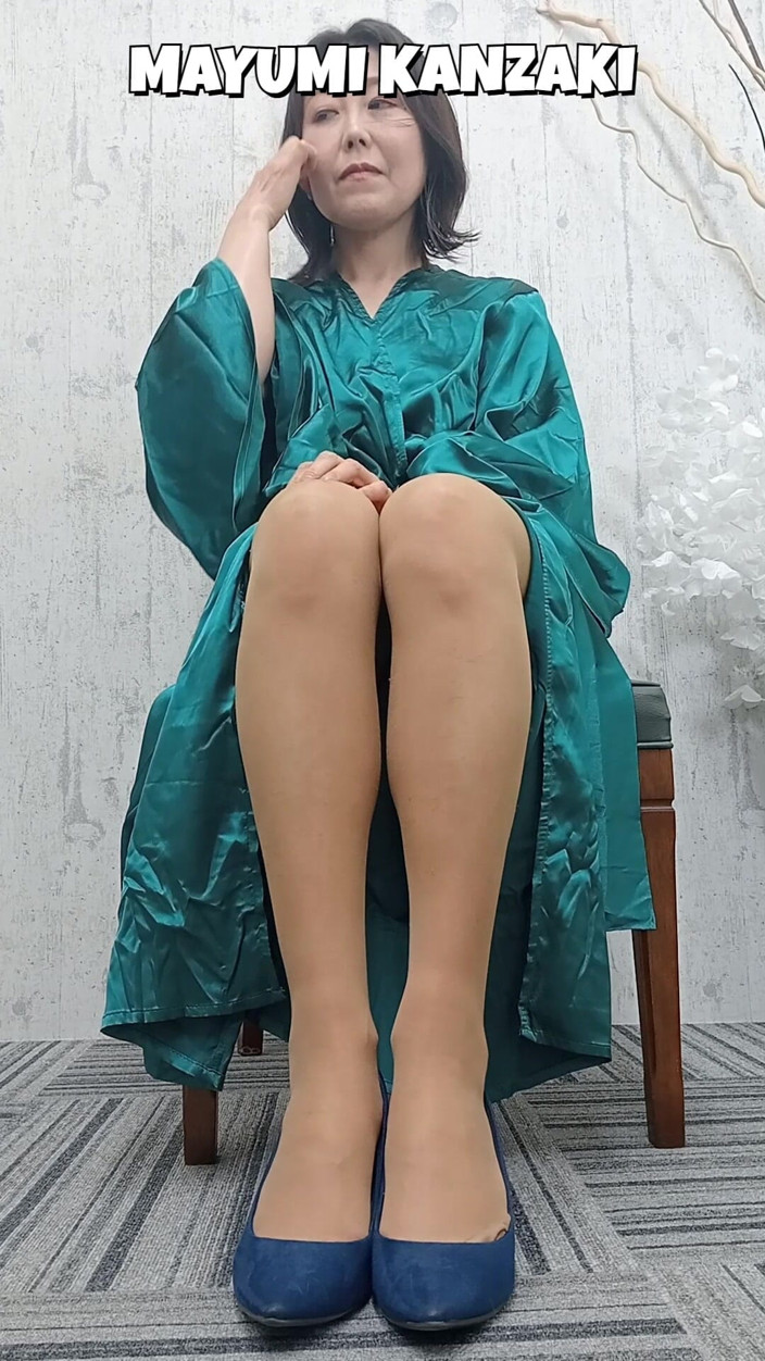 Mayumi Kanzaki: Sesión De Fotos De Junio: Piernas Y Pies