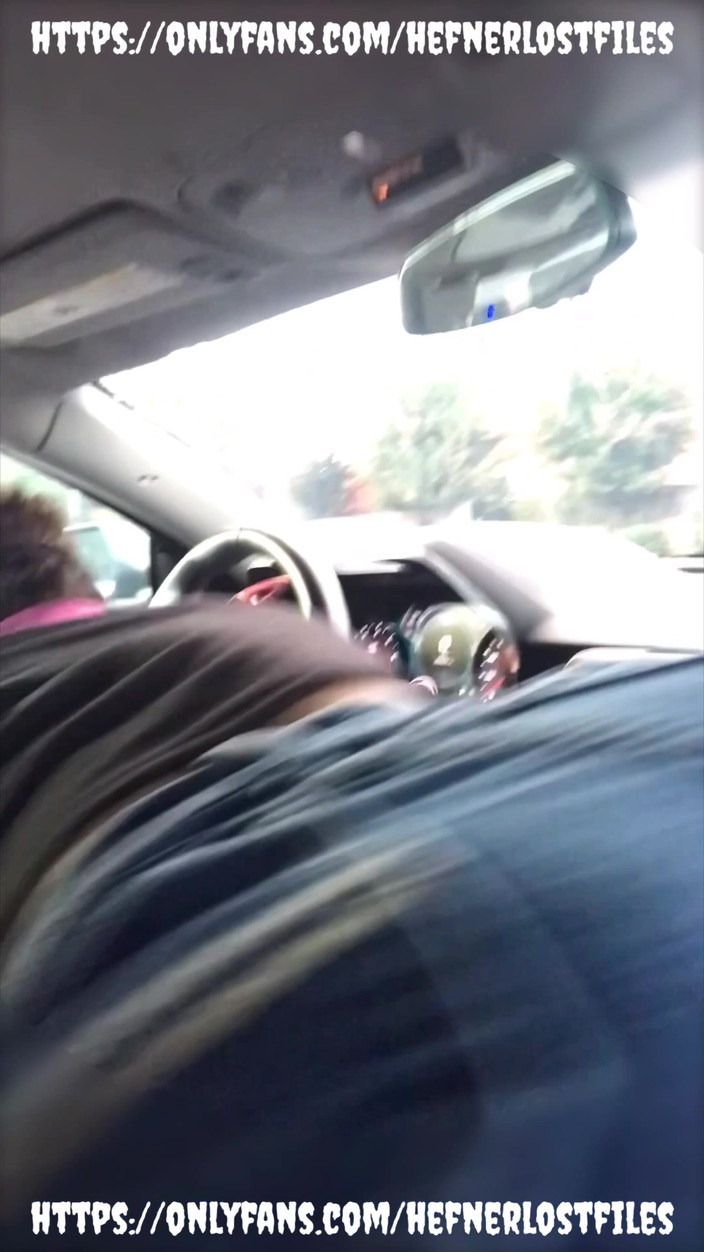 PlayboyHef: Hezká děvka mi saje ptáka na výletě