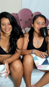 We're 2 Girls Who Are Each Other Because We're Without a Man Like You