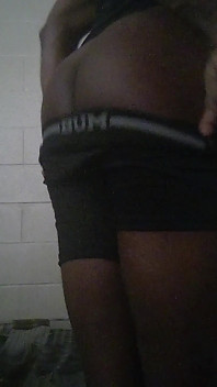 Preto Femboy Twink Bottom fodida por 12 polegadas bbc dildo