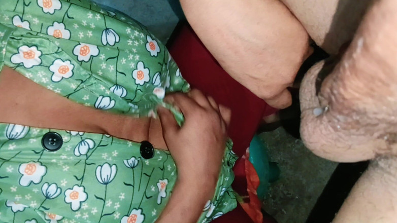 Sexy_girl_nehu: Hintli yengenin ağzına sürpriz boşalma - azgın neha yengenin yüzünü sikiyor...