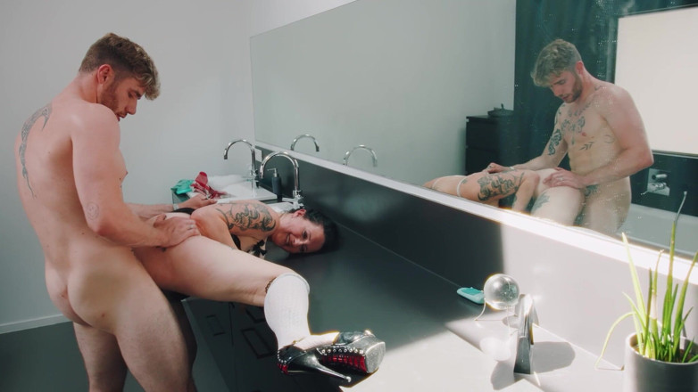Praelise - The Art Of Desire: Maiden with Big Tits Fucked in the Bathroom