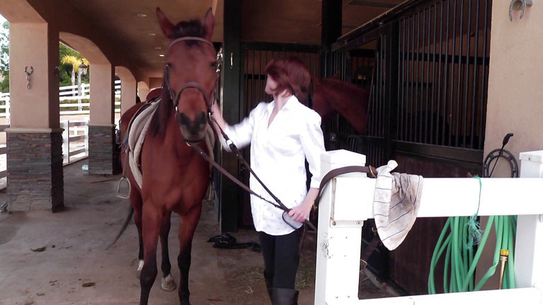 Girl on Girl: Dua Remaja Cantik DapatNya Dalam Stabil