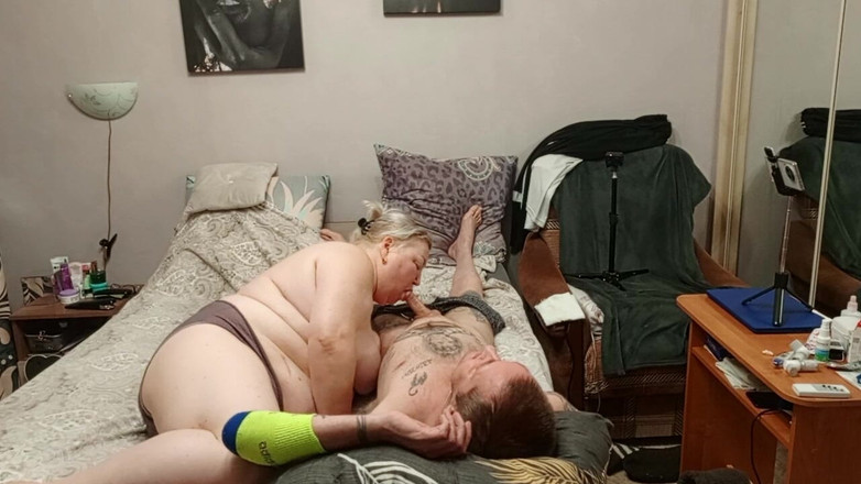 Zona901: Üvey anne masaj yaptı ve döl yutarak sakso çekti