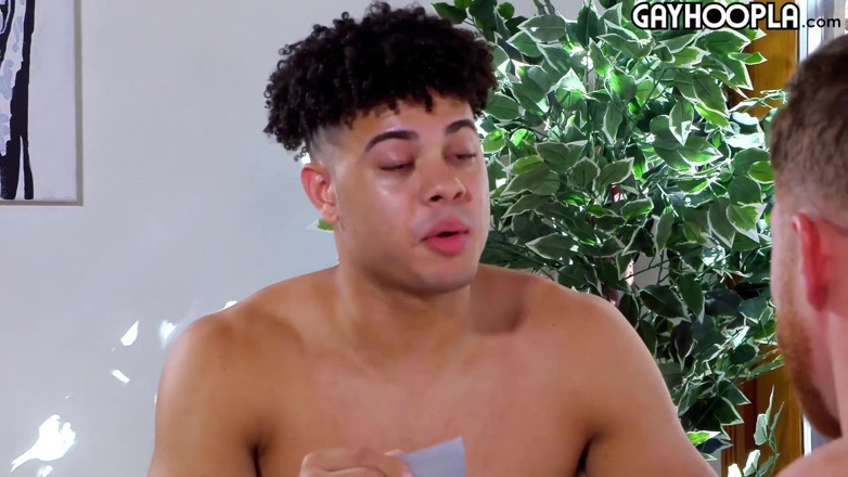 Gay Hoopla: Kane Hardy e Jordan Joseph dal vivo!