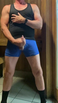Ще один камшот в сауні від dilf jockdad87