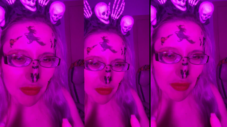 FinDom Goaldigger: 연금을 쓰는 동안 안경에 시오후키, Sissygirl