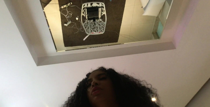 Clarkes Boutaine: Ariella Ferraz