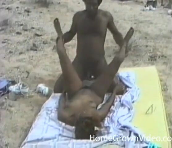 Homegrown Interracial: กลุ่มเซ็กซ์โหดๆ ถ่ายกลางเนินเขา