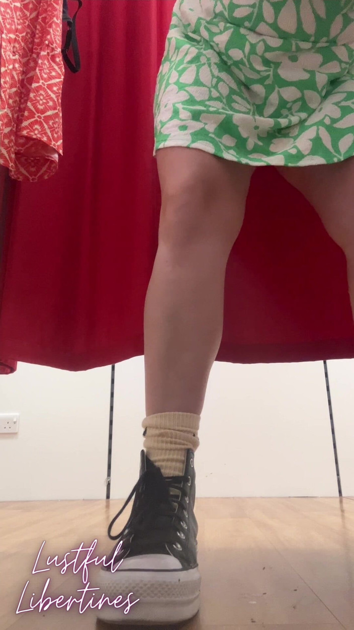 Lustful Libertines: Слишком Отчаянно, Чтобы Сдерживаться, Я Должнa Пописать В Свою Чашку