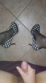 Sissy Slut in Stockings Cums on Heels