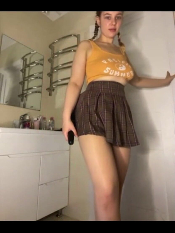 JuiceLussie: Fucking Anal Under Skirt in the Bathroom