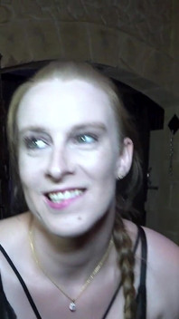 Mit Tränen in Den Augen - Halsfotze Beim Gangbang Zerstört Penny-payne