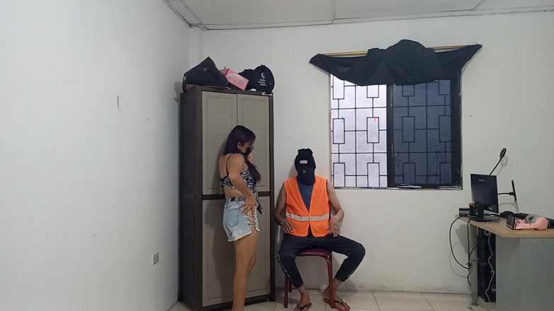 NEGRITA SEXY: Kocam beni terk ediyor ve işe gidiyor. Heyecanlıyım ve bana şehvetli...