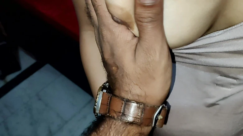 Kapsims: Krém na kundičku indické manželky a stříkání šukají s jiným mužem