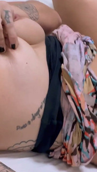 She Spread Her Ass and Took It All Before the Facial