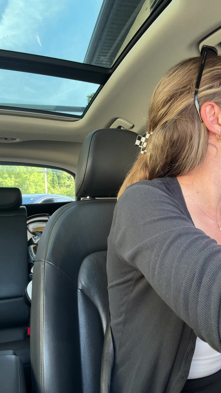 Nadia Foxx: Settembre Starbucks Drive thru con un orgasmo lussureggiante!