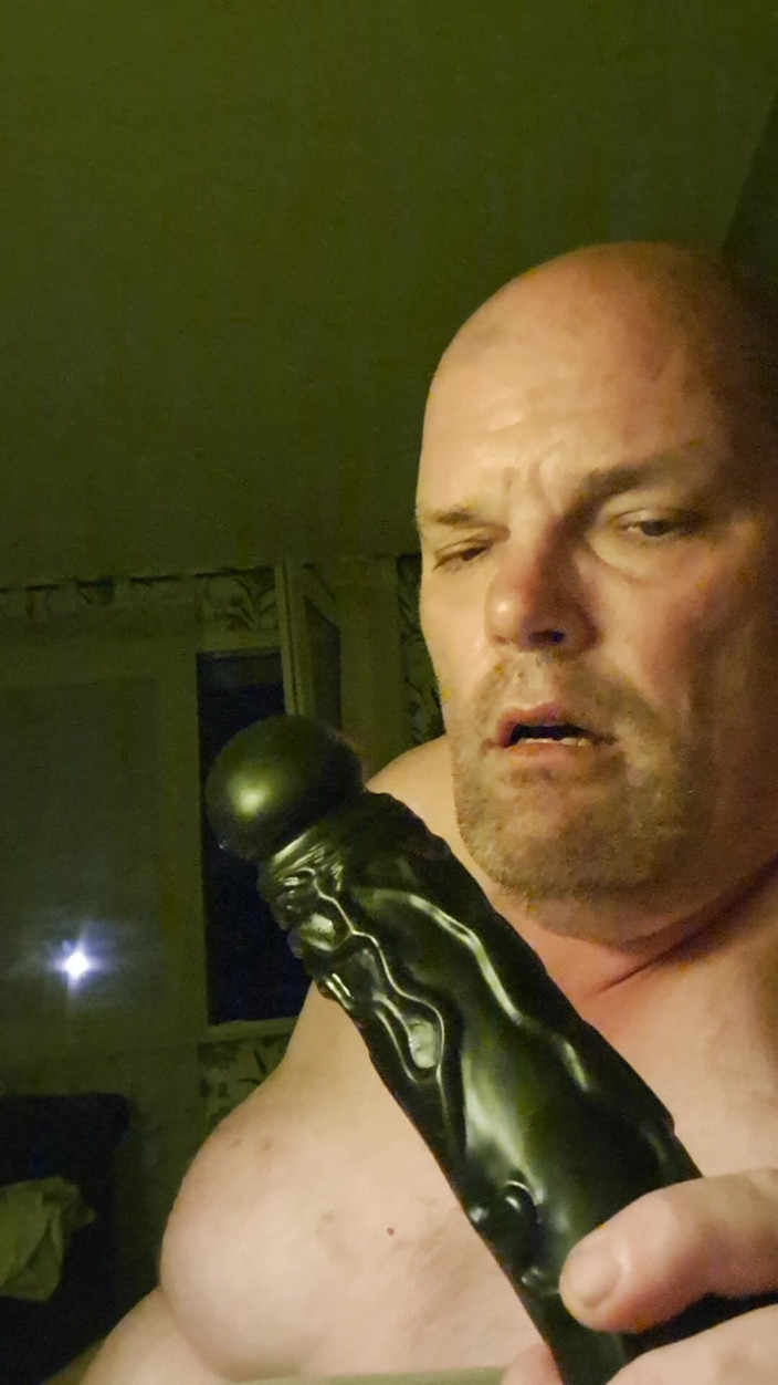 Fickspecht: The Ass Fucking Continues for the Slut