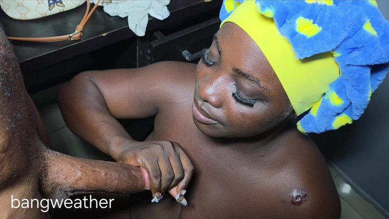 Bangweather: Dickes ebenholz nimmt riesigen schwanz